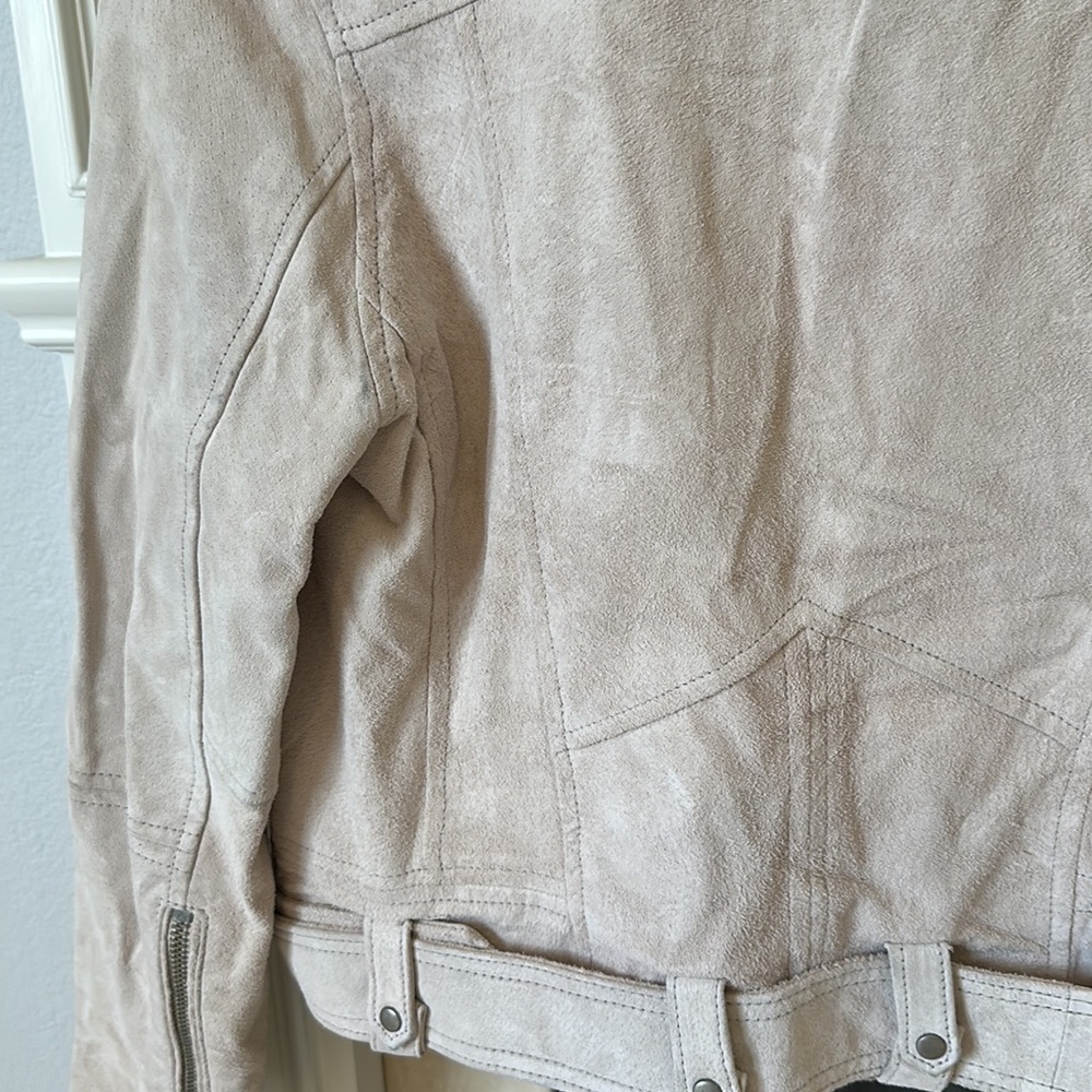 BLANK NYC Suede Moto Jacket - Picture 9 of 9